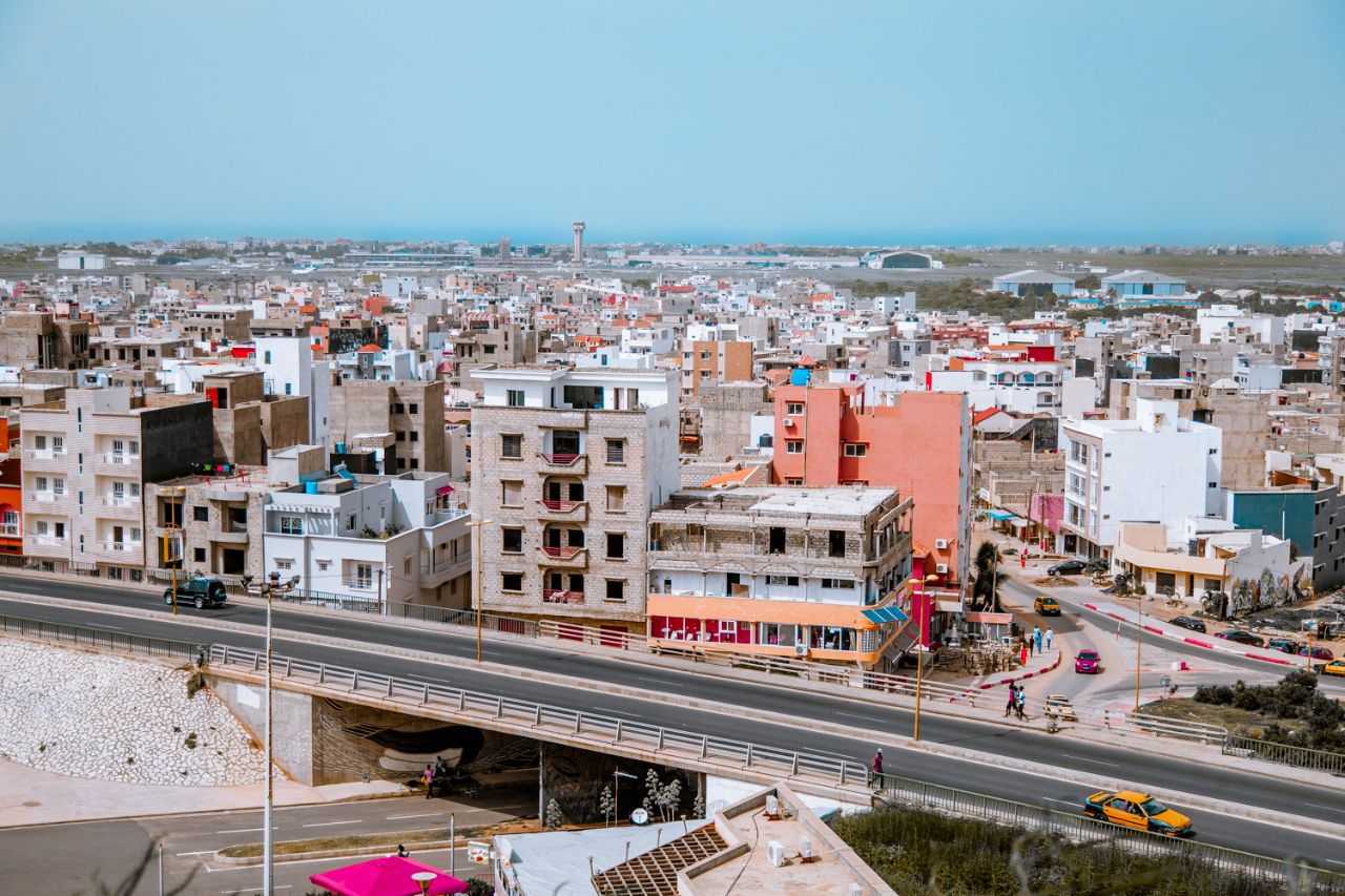 How to Write Effective Image Titles and Descriptions on Makifaa for Optimal Visibility